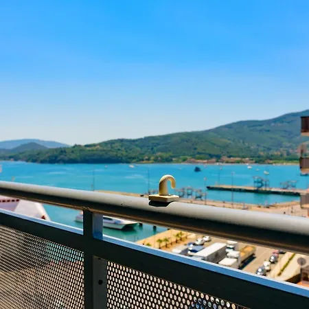 Lo Scoglio * 费拉约港
